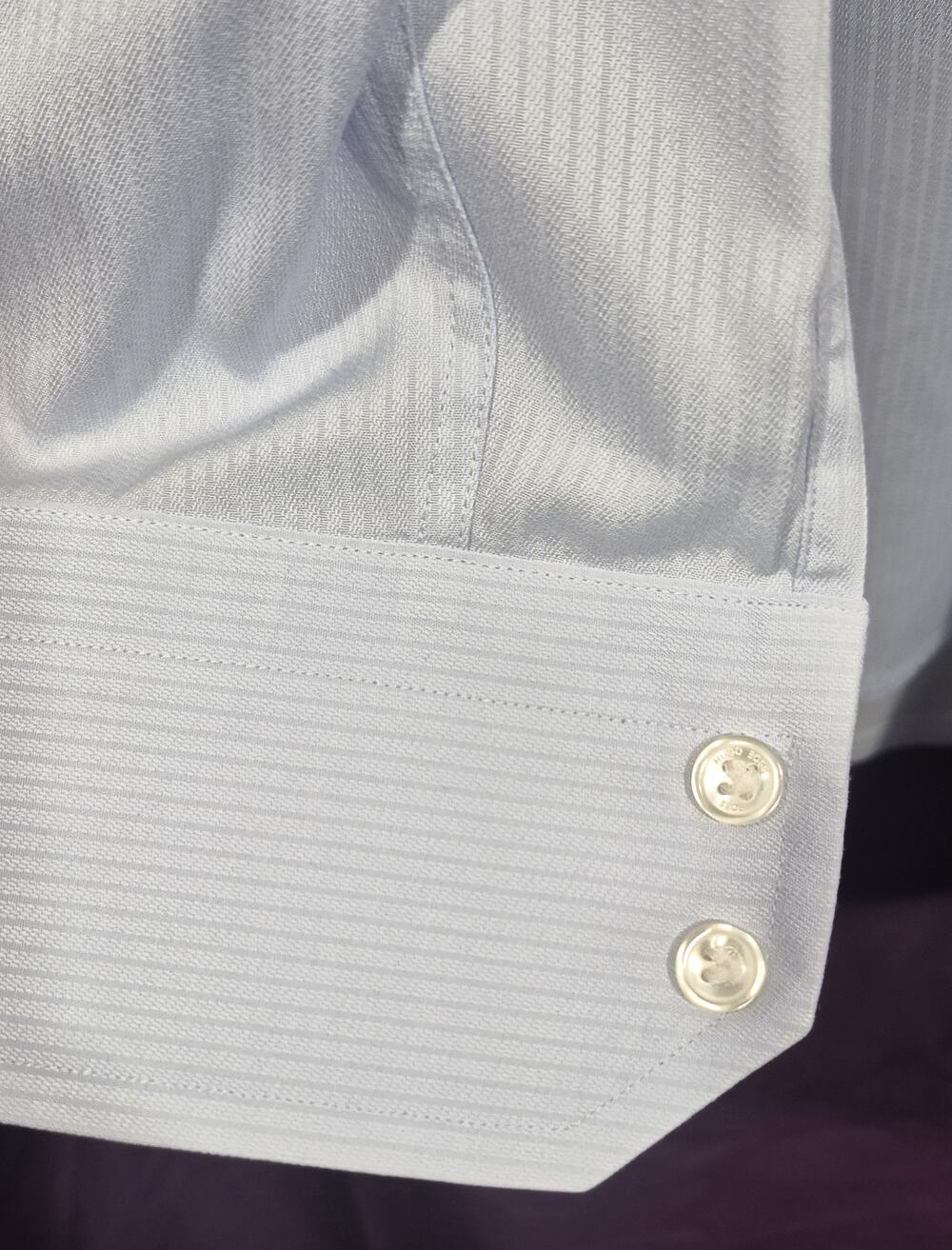 Hugo Boss Mens Light Blue Textured Regular Fit Dress Shirt Size 15 32 33 Cotton - Picture 2 of 6